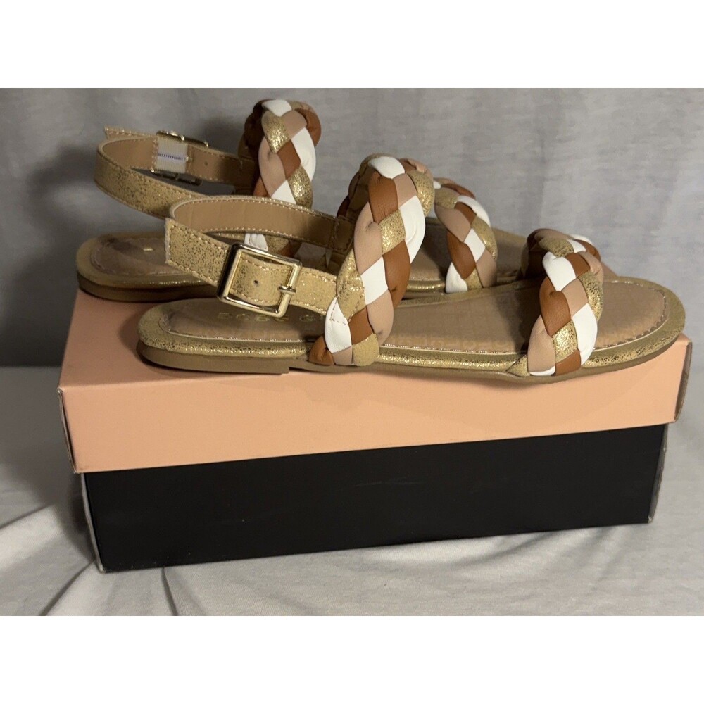 NEW NIB Girls BCBG Della Kids Sandals Size 4 Summer Tan White Gold